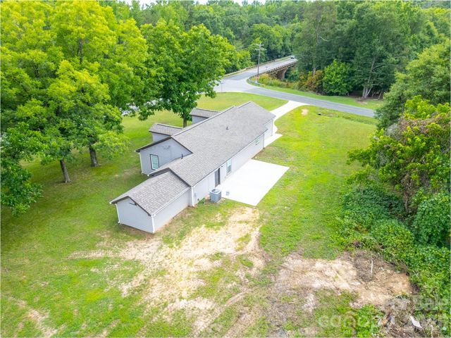2136 W NC 150 Highway, Lincolnton, NC 28092