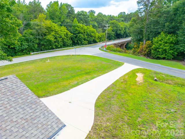 2136 W NC 150 Highway, Lincolnton, NC 28092