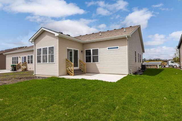 25136 S Westwind Drive, Channahon, IL 60410