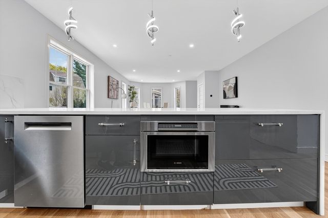 21 Kent Court 1, Somerville, MA 02143