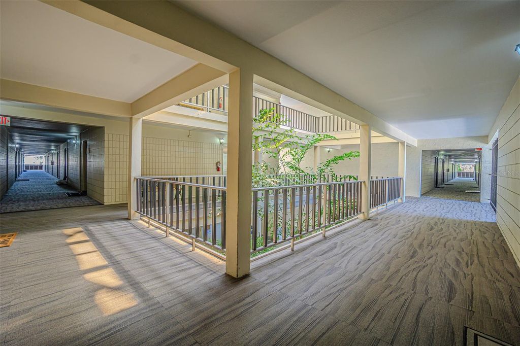 Image 27 of property listing at 2302 S MANHATTAN AVENUE 219, Tampa, FL 33629