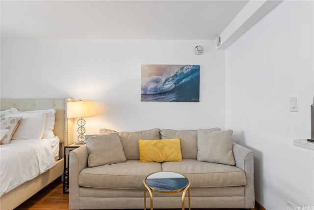 445 Seaside Avenue 705, Honolulu, HI 96815