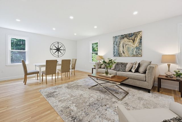 8 Cook Rd, Foxboro, MA 02035