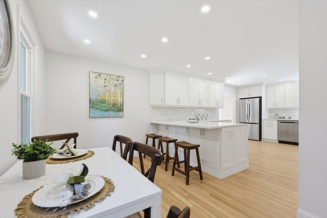 8 Cook Rd, Foxboro, MA 02035