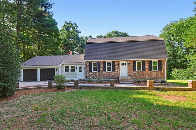 8 Cook Rd, Foxboro, MA 02035