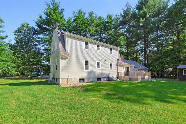 8 Cook Rd, Foxboro, MA 02035