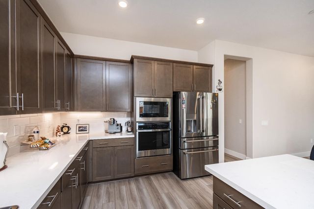 8471 Tulip Ct, Roseville, CA 95747