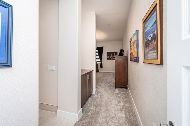 8471 Tulip Ct, Roseville, CA 95747