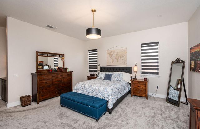 8471 Tulip Ct, Roseville, CA 95747
