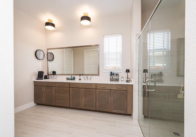 8471 Tulip Ct, Roseville, CA 95747