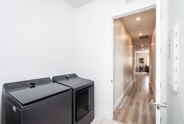 8471 Tulip Ct, Roseville, CA 95747