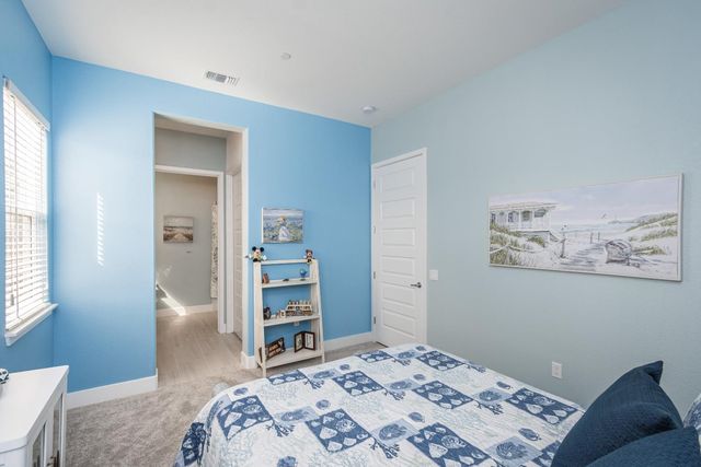8471 Tulip Ct, Roseville, CA 95747