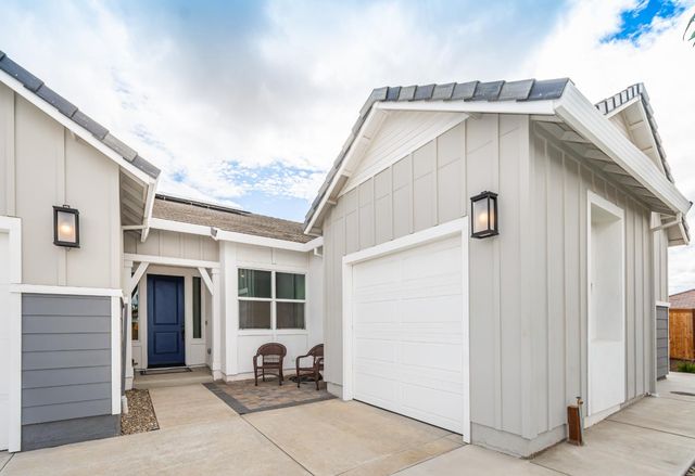 8471 Tulip Ct, Roseville, CA 95747
