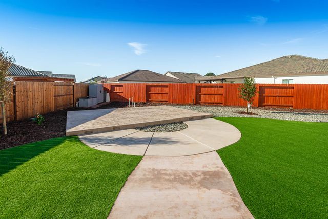 8471 Tulip Ct, Roseville, CA 95747