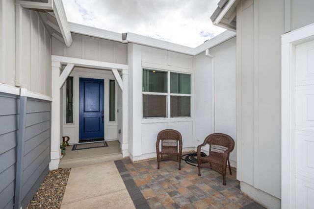 8471 Tulip Ct, Roseville, CA 95747