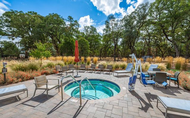 8471 Tulip Ct, Roseville, CA 95747