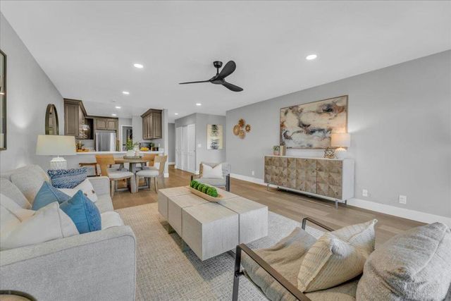 1685 Bayridge Way 204, San Mateo, CA 94402