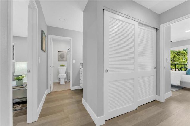 1685 Bayridge Way 204, San Mateo, CA 94402