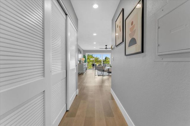 1685 Bayridge Way 204, San Mateo, CA 94402