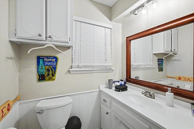 1504 Jupiter Circle, Edmond, OK 73003
