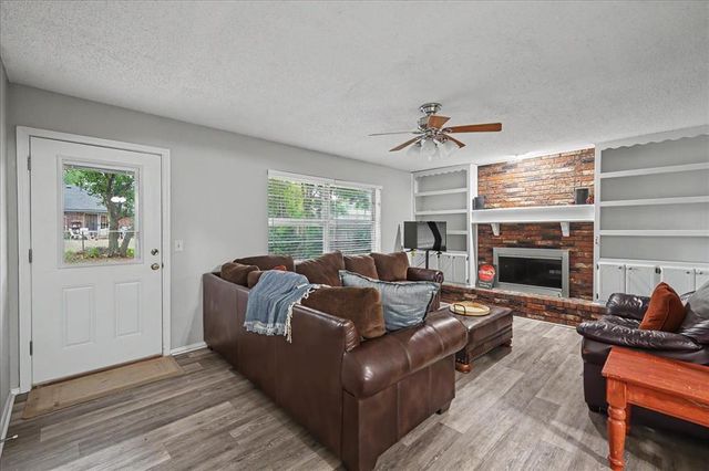 1504 Jupiter Circle, Edmond, OK 73003