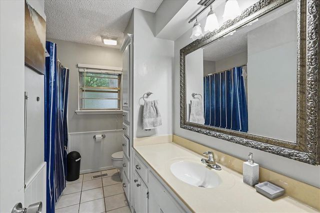 1504 Jupiter Circle, Edmond, OK 73003