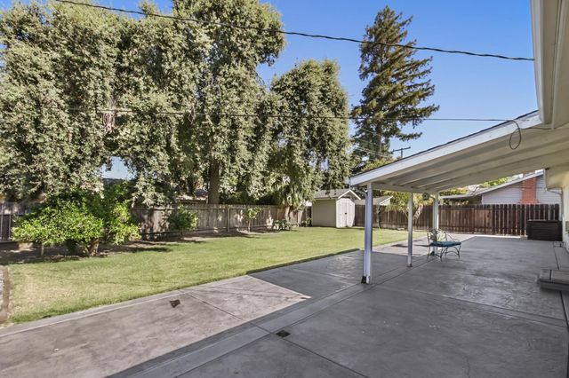 7523 OakCreek Dr, Stockton, CA 95207