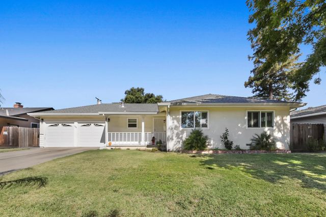 7523 OakCreek Dr, Stockton, CA 95207