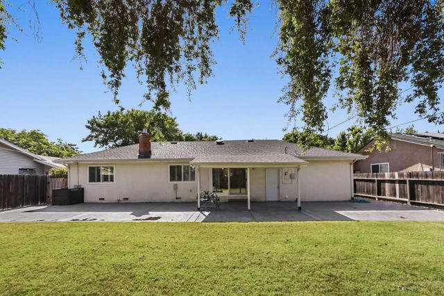 7523 OakCreek Dr, Stockton, CA 95207