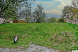 9019 Bellvue Drive, Plattsmouth, NE 68048