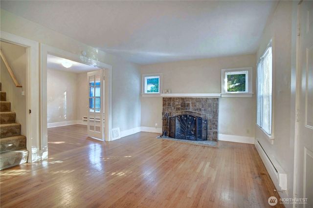 7822 NE Lake City Way NE, Seattle, WA 98115