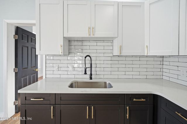 2803 N MARKET Street, Jacksonville, FL 32206