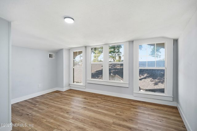 2803 N MARKET Street, Jacksonville, FL 32206