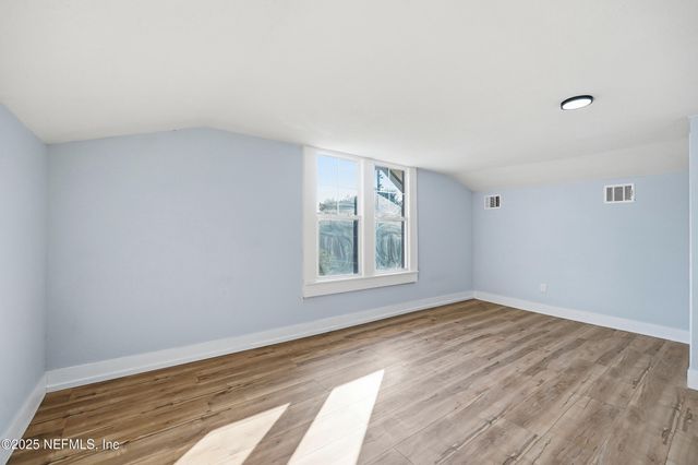 2803 N MARKET Street, Jacksonville, FL 32206