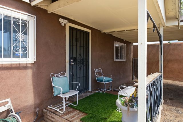 2201 7th Street NW, Albuquerque, NM 87102