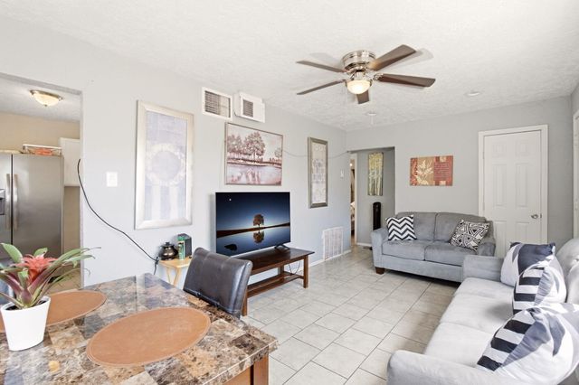 2201 7th Street NW, Albuquerque, NM 87102