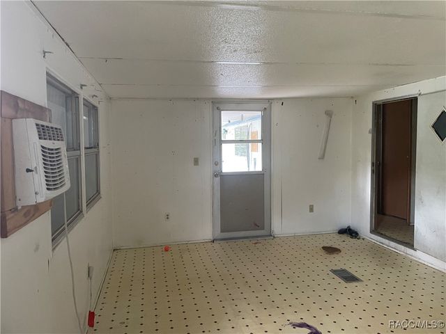 1587 S Canary Terrace, Inverness, FL 34452