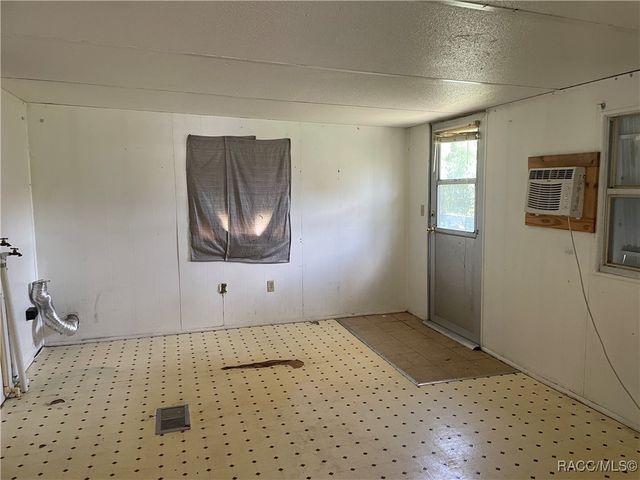 1587 S Canary Terrace, Inverness, FL 34452