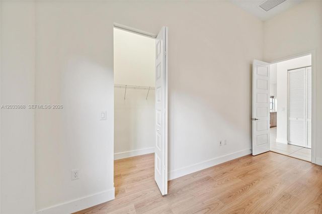 7635 NW 103rd Pl, Doral, FL 33178