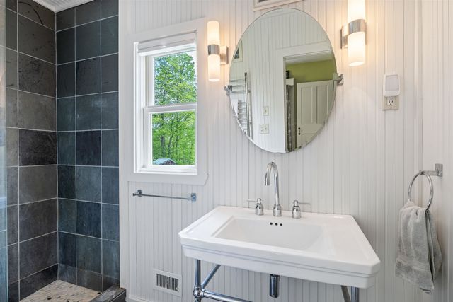 39 Whitcomb Hill Road, Strafford, VT 05070