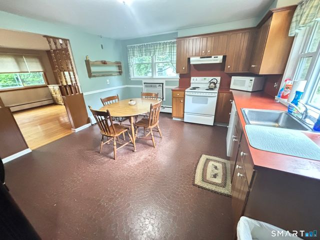 201 West Road, Ellington, CT 06029