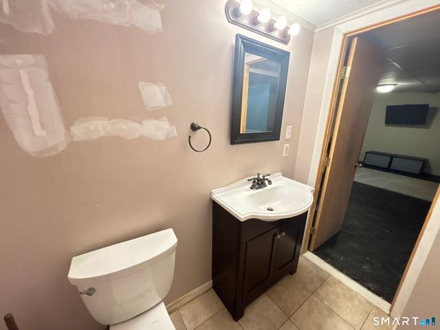 201 West Road, Ellington, CT 06029