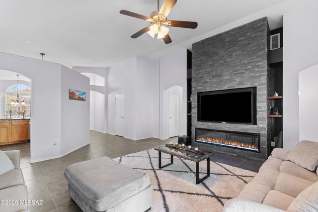 9038 N Palm Brook Drive, Tucson, AZ 85743