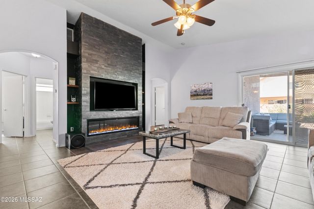 9038 N Palm Brook Drive, Tucson, AZ 85743