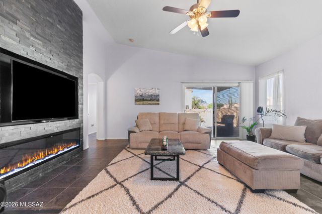 9038 N Palm Brook Drive, Tucson, AZ 85743