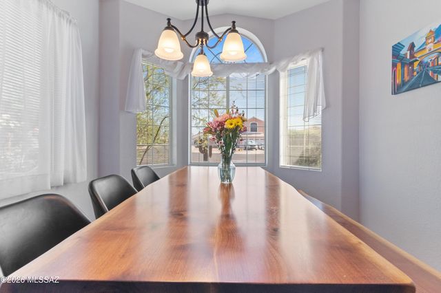 9038 N Palm Brook Drive, Tucson, AZ 85743