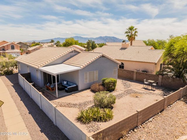 9038 N Palm Brook Drive, Tucson, AZ 85743