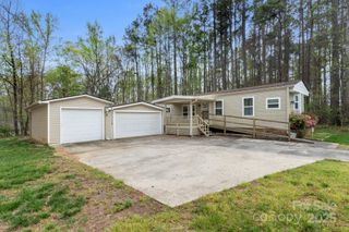 1138 Stateline Road 1, Lake Wylie, SC 29710