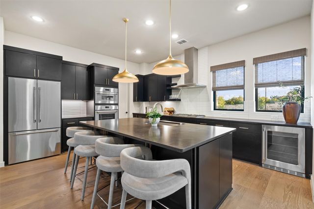 9803 Ribelin Ranch CT 19, Austin, TX 78750