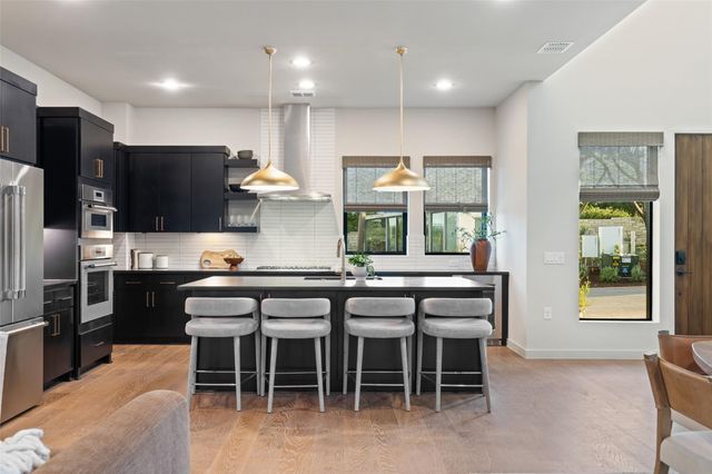 9803 Ribelin Ranch CT 19, Austin, TX 78750